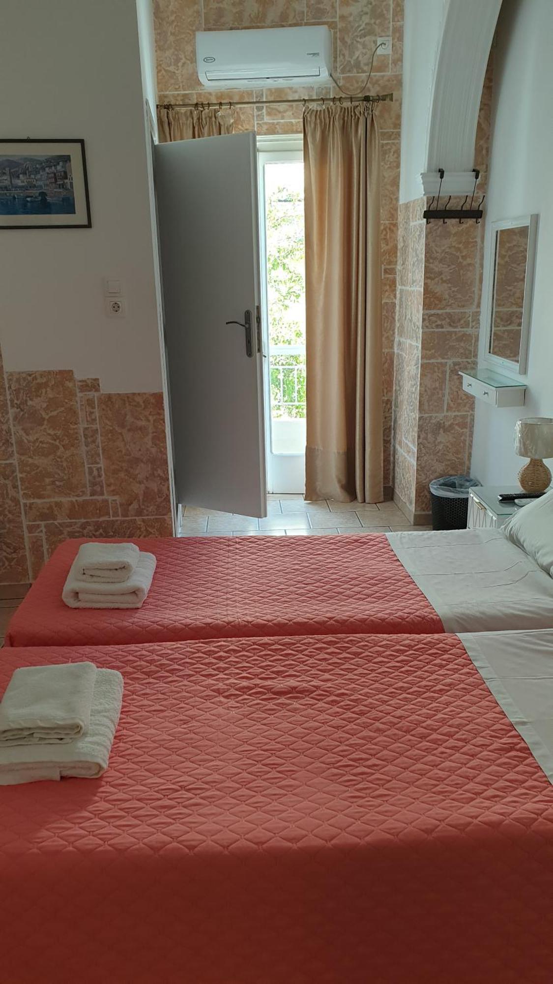 Errika Ermoupoli Quarto foto